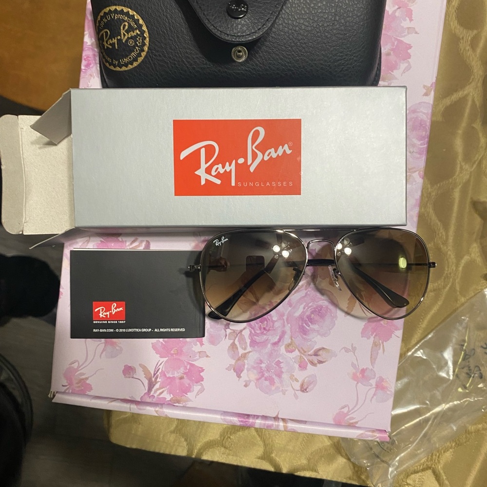 Ray-Ban Gradient Aviator Sunglasses